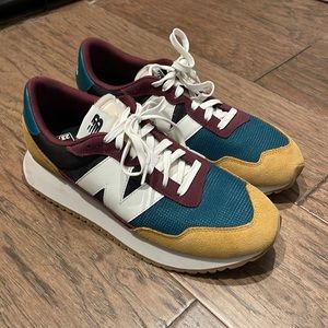 New Balance 237